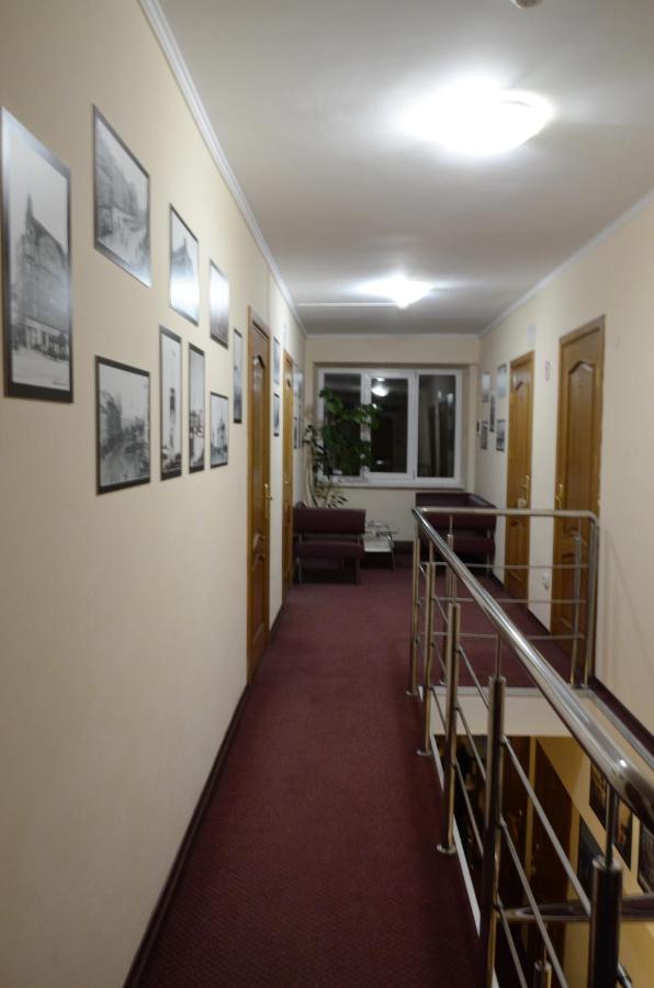 Burger Plus Inn Lwów Zewnętrze zdjęcie
